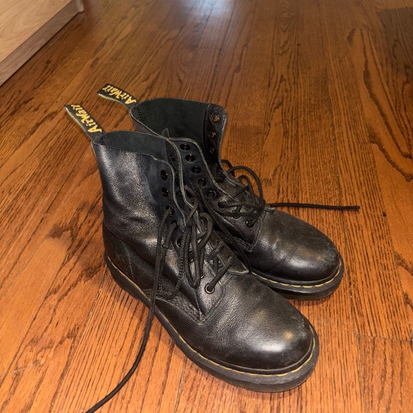 Black Dr.Martens - Picture 1 of 9